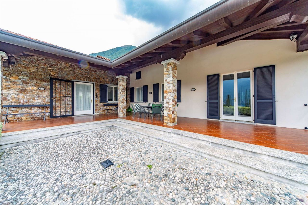Вилла у озера Комо, Италия, 250 м2 - фото 4