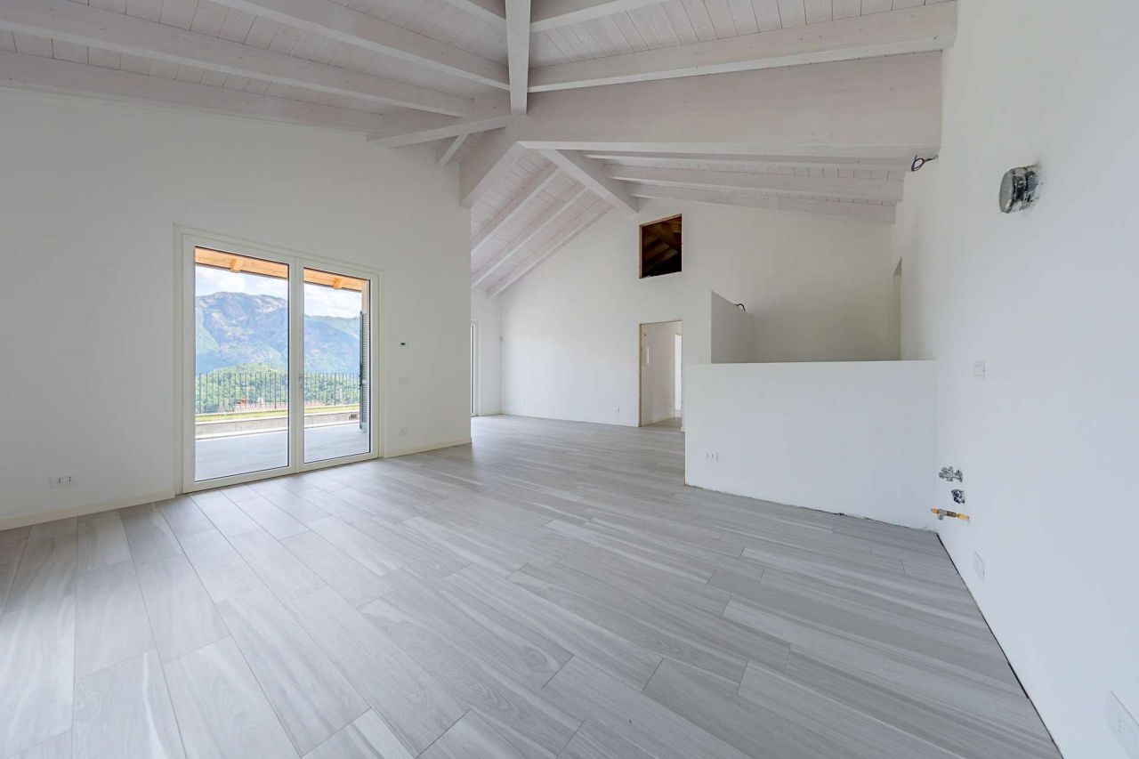 Вилла у озера Комо, Италия, 250 м2 - фото 8