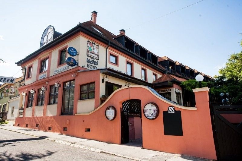 Отель, гостиница в Кестхее, Венгрия, 678 м2 - фото 1