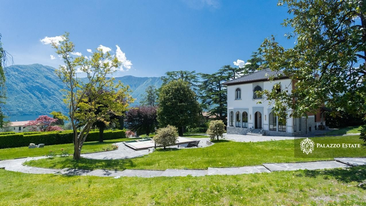 Вилла в Тремедзо, Италия, 350 м2 - фото 1