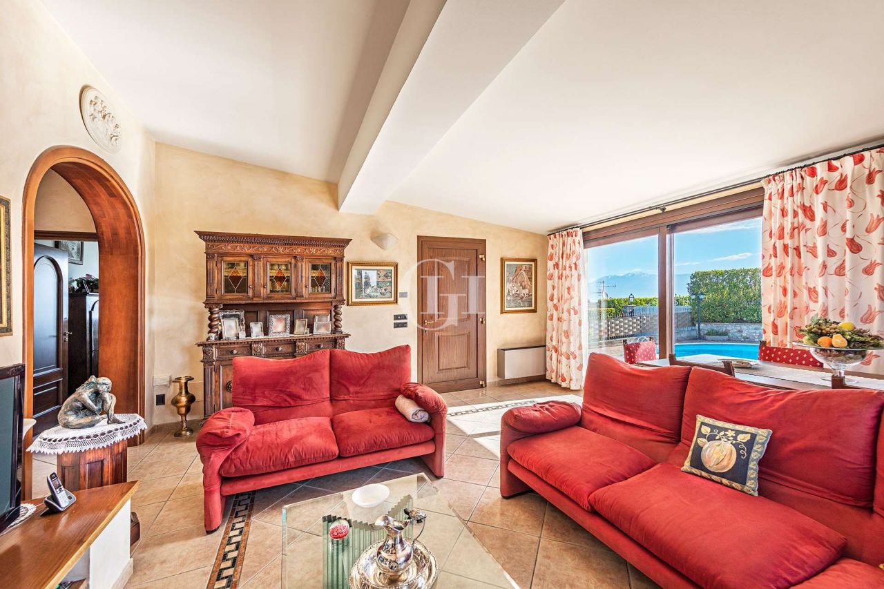 Вилла у озера Гарда, Италия, 250 м2 - фото 7
