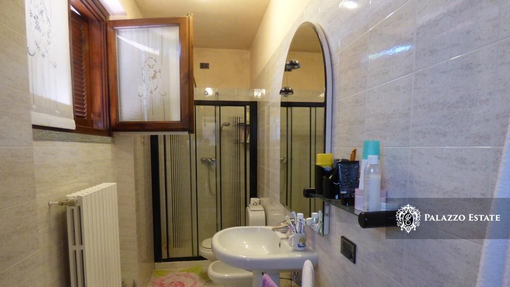 Вилла у озера Комо, Италия, 240 м2 - фото 9