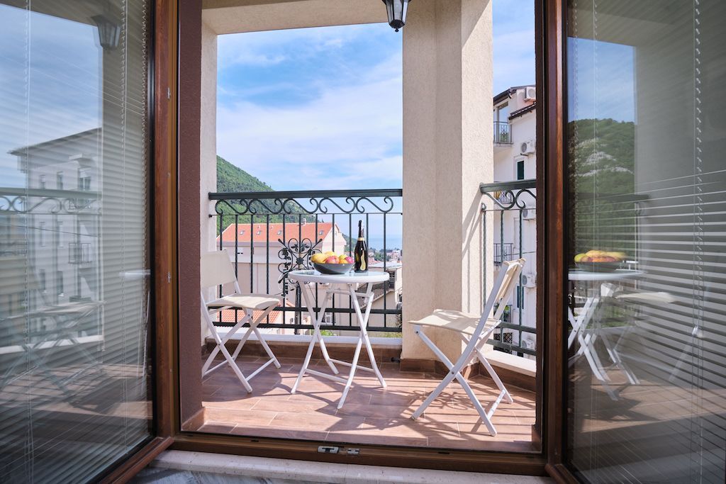 Апартаменты в Будве, Черногория, 100 м2 - фото 1