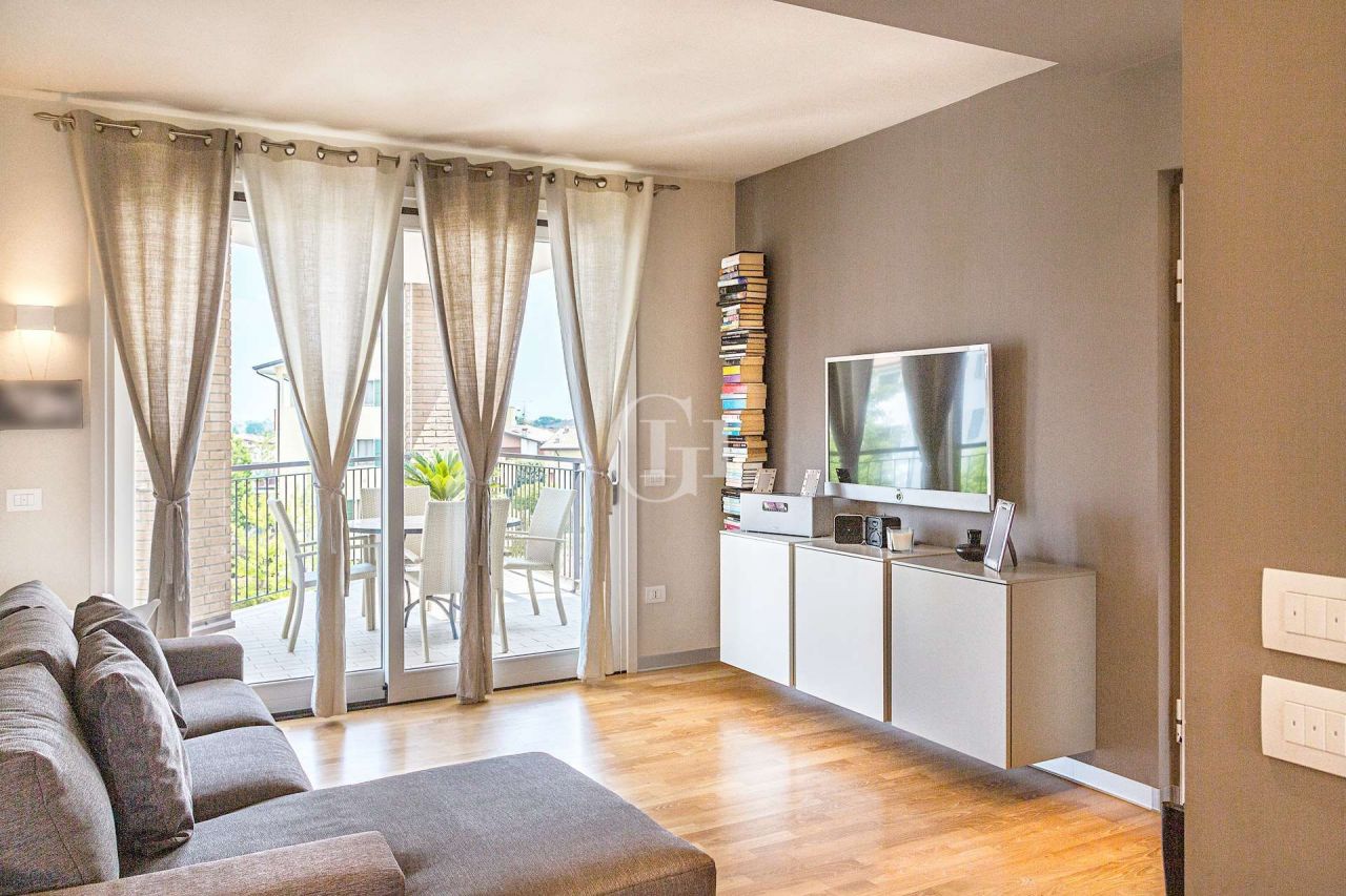 Апартаменты у озера Гарда, Италия, 142 м2 - фото 1