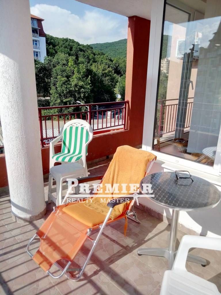 Квартира в Елените, Болгария, 74 м2 - фото 1