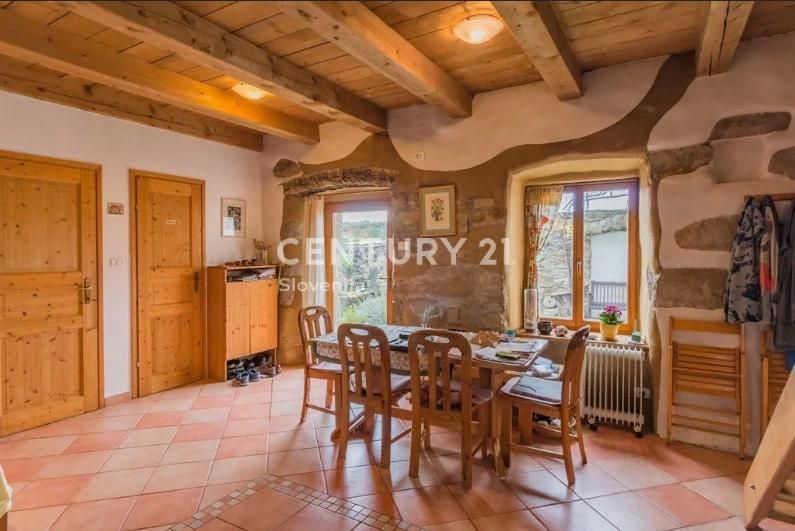 Доходный дом в Козине, Словения, 140 м2 - фото 1