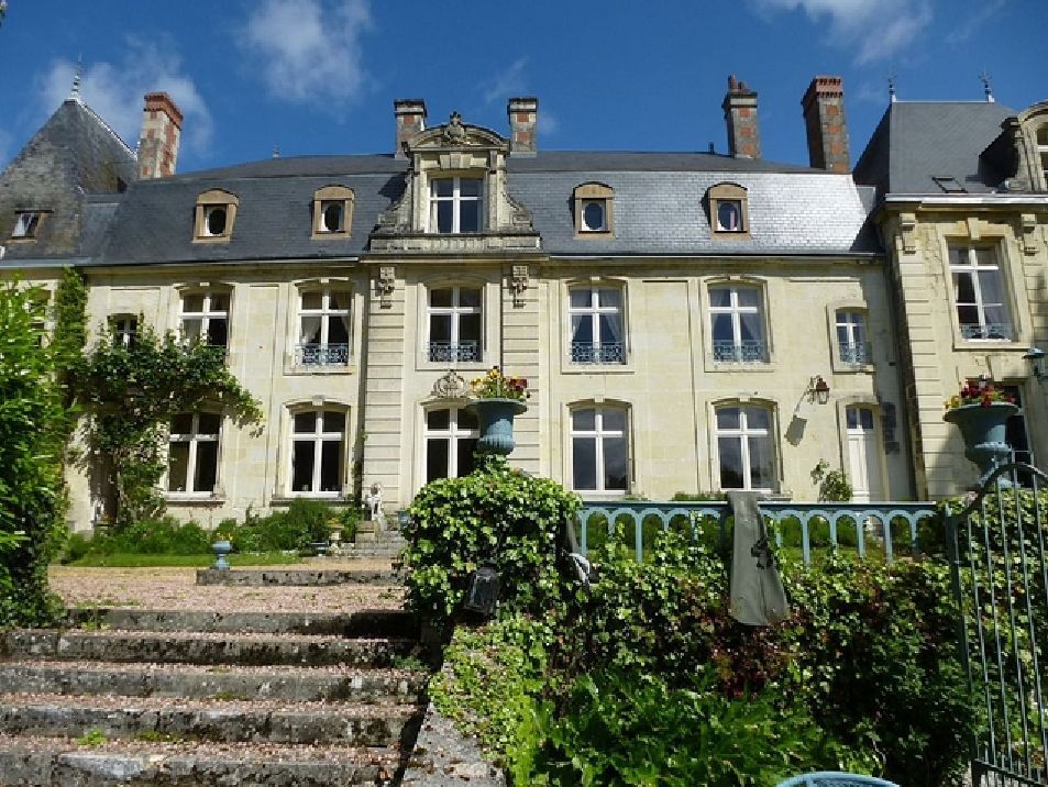 Замок в землях Луары, Франция, 1500 м2 - фото 1