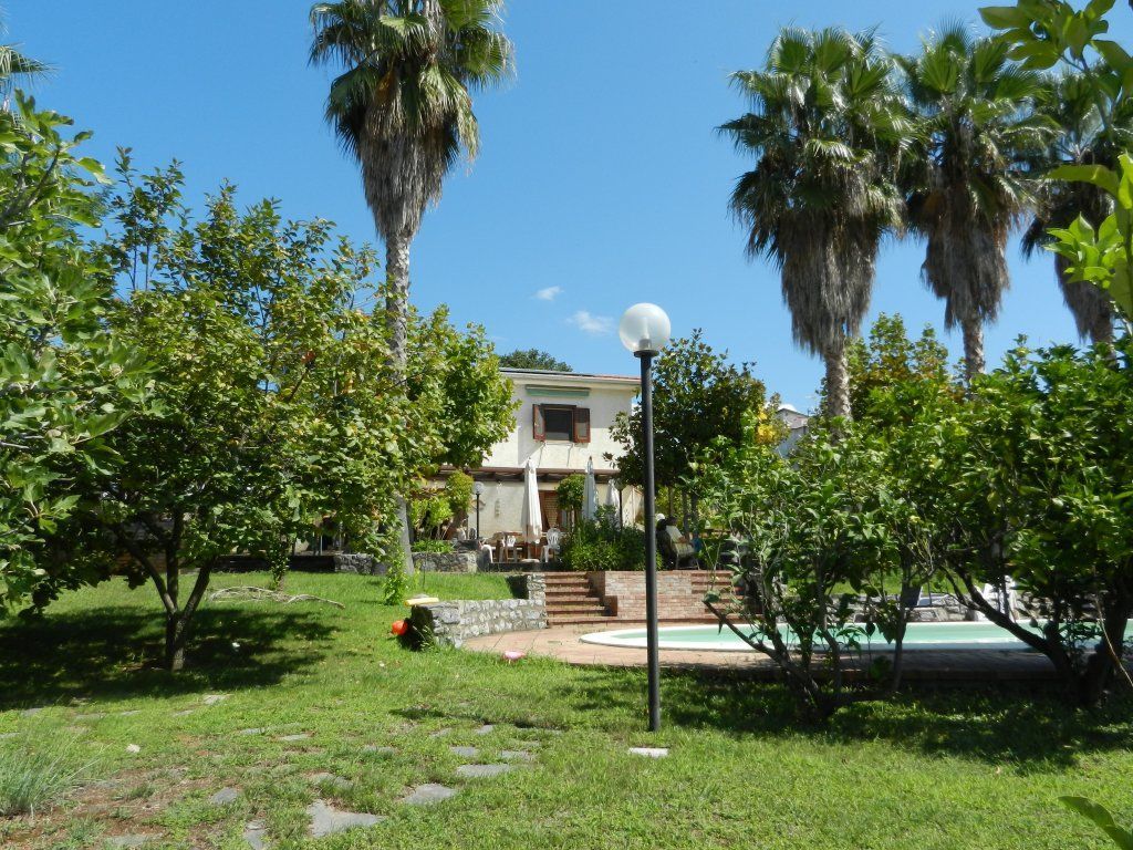 Вилла в Диаманте, Италия, 200 м2 - фото 1