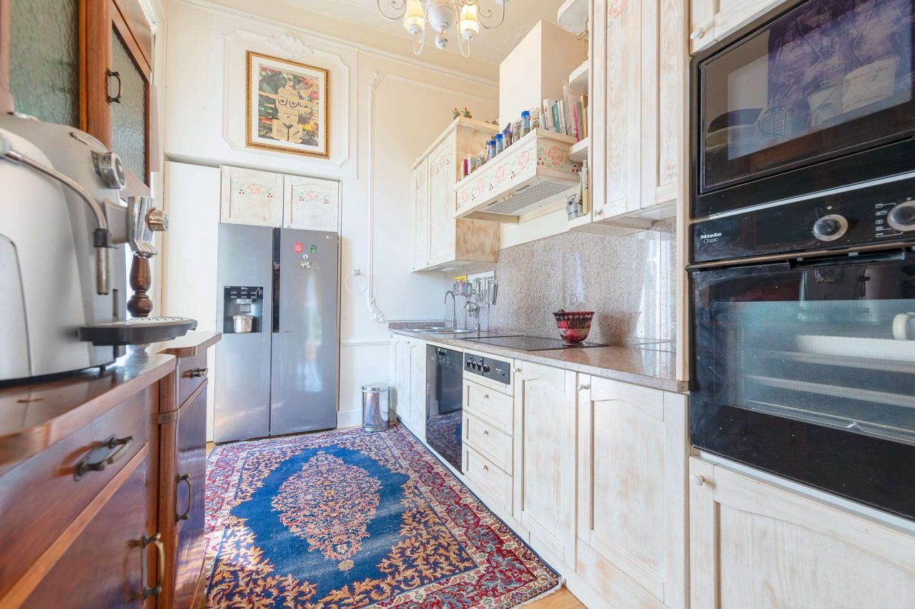 Апартаменты у озера Комо, Италия, 200 м2 - фото 10