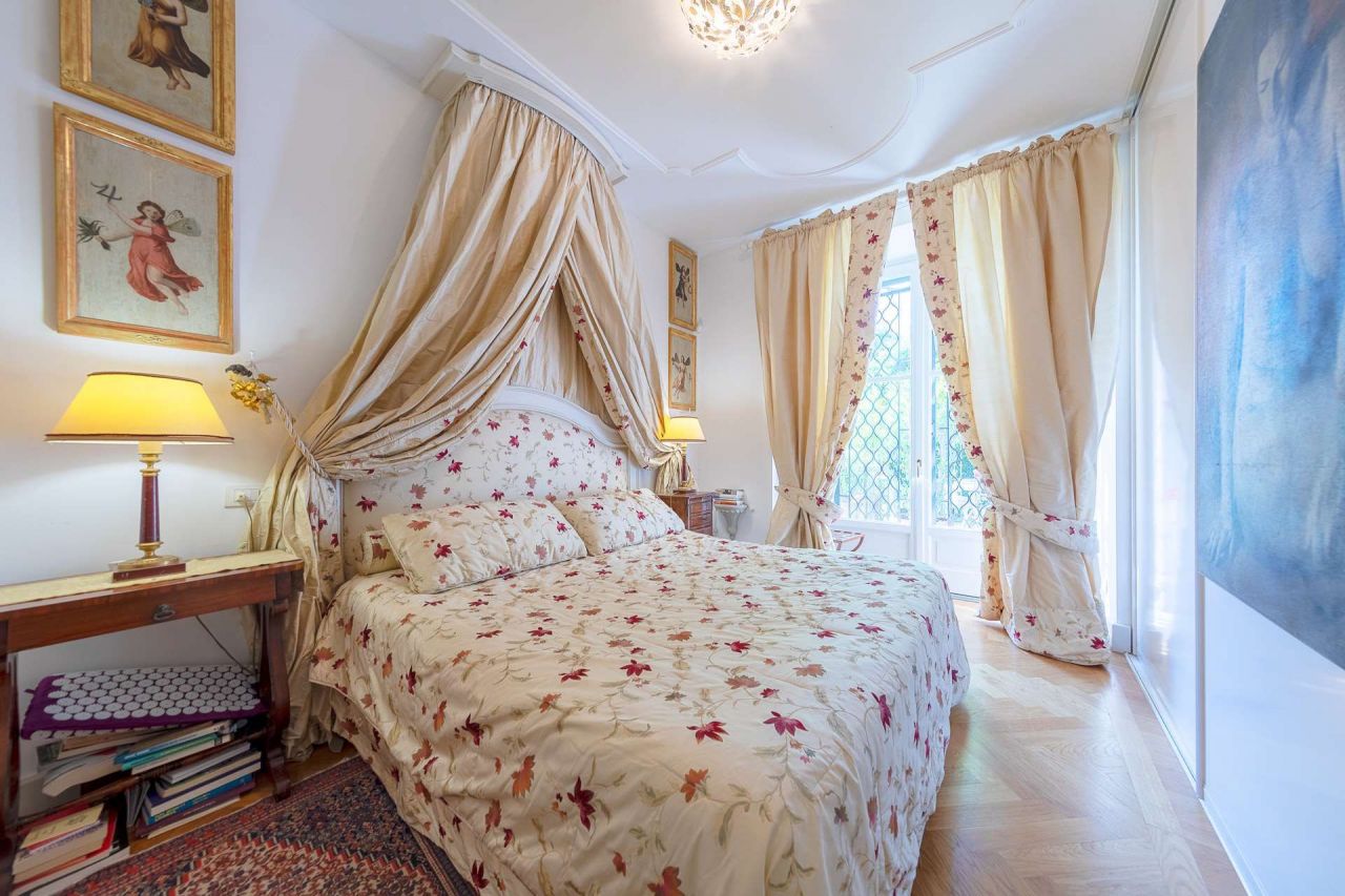 Апартаменты у озера Комо, Италия, 200 м2 - фото 11