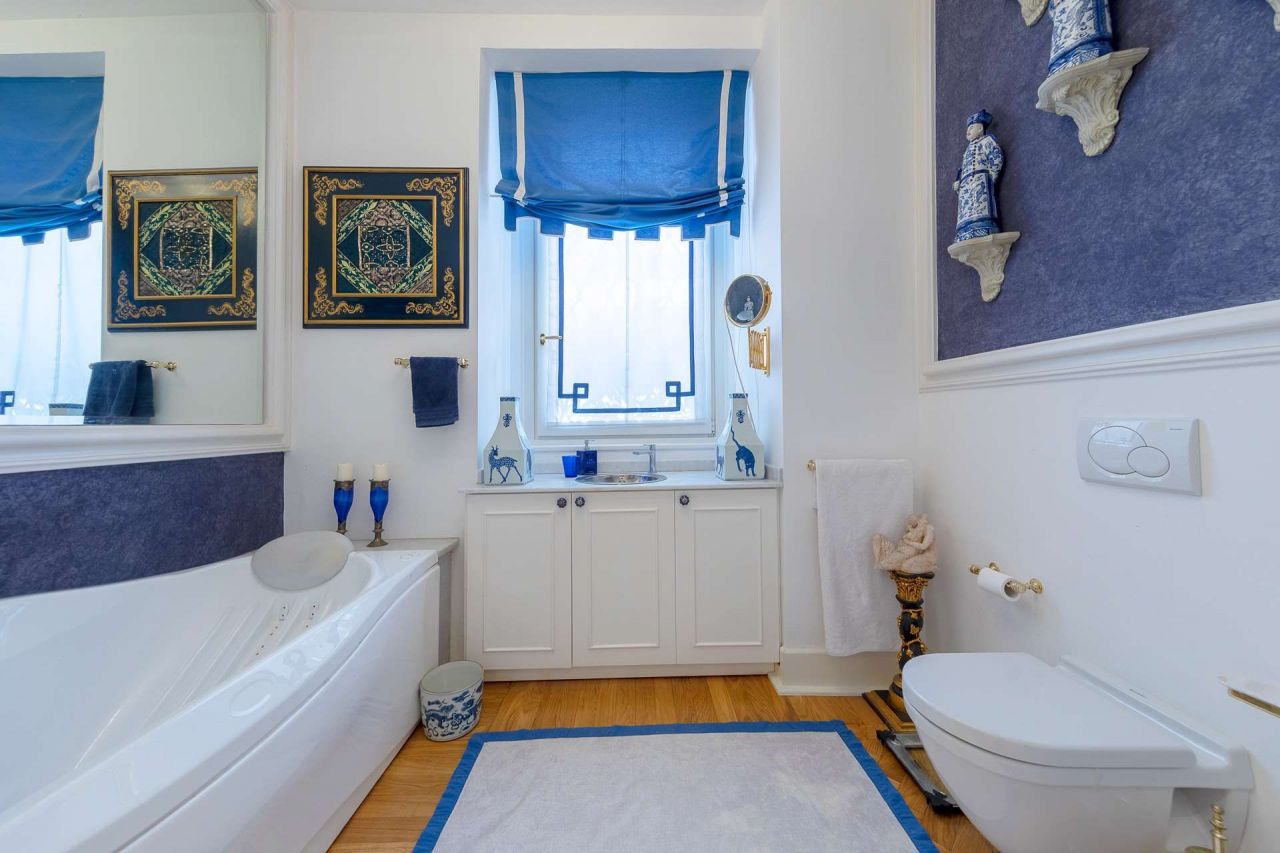 Апартаменты у озера Комо, Италия, 200 м2 - фото 13