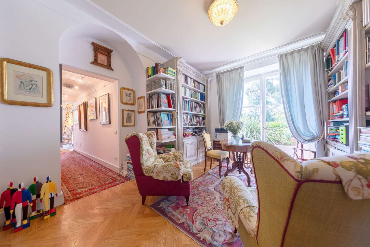 Апартаменты у озера Комо, Италия, 200 м2 - фото 12