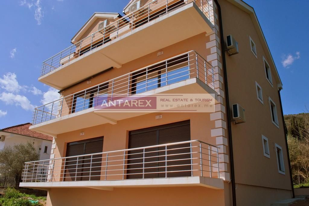 Апартаменты в Биеле, Черногория, 50 м2 - фото 1