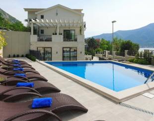 Отель, гостиница за 2 800 000 евро в Доброте, Черногория