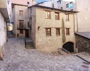 House for 1 300 000 euro in Les Escaldes, Andorra