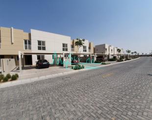 Townhouse for 589 100 euro in Sharjah, UAE