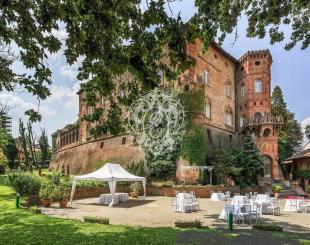 Замок за 2 800 000 евро в Асти, Италия