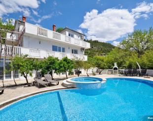Villa for 595 000 euro in Tivat, Montenegro