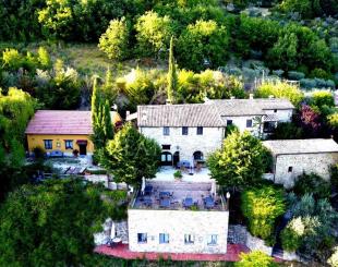 Дом в Ассизи, Италия (цена по запросу)
