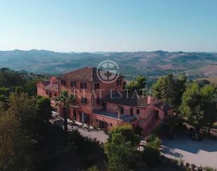 Дом за 2 000 000 евро в Асколи Пичено, Италия