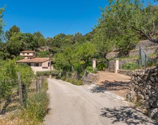 Cottage for 715 000 euro in Esporlas, Spain