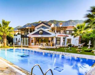 Villa for 940 000 euro in Kyrenia, Cyprus
