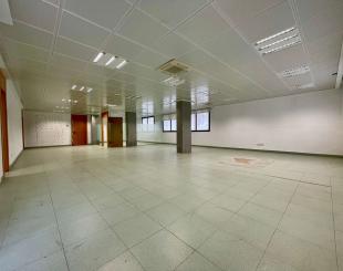 Commercial property for 3 000 euro per month in Marratxi, Spain