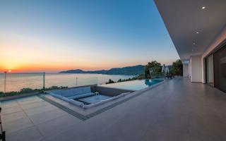 Коммерческая недвижимость за 2 500 000 евро на Корфу, Греция