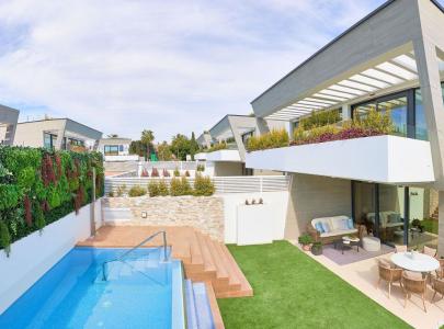 Villa for 1 602 000 euro in Marbella, Spain
