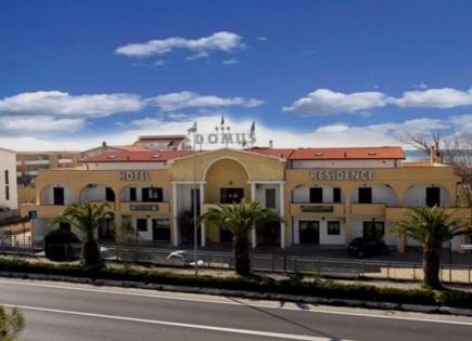 Отель, гостиница за 3 000 000 евро в Санта-Мария дель Чедро, Италия