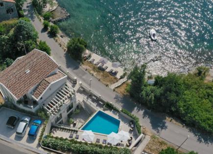 Отель, гостиница за 2 800 000 евро в Доброте, Черногория