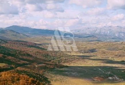 Земля за 150 000 евро на озере Пива, Черногория