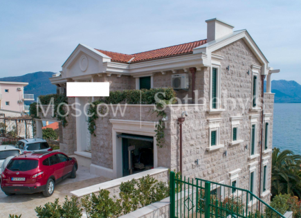 Villa for 2 000 000 euro in Bijelo Pole, Montenegro