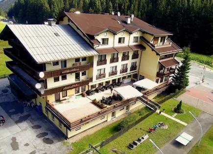 Отель, гостиница за 4 100 000 евро в Тироле, Австрия