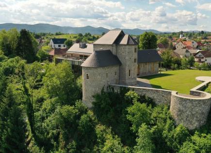 Замок за 7 000 000 евро в Чрномеле, Словения