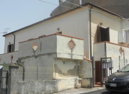 Квартира за 37 000 евро в Гризолии, Италия