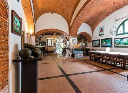 Дом за 1 400 000 евро в Кастаньето-Кардуччи, Италия