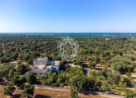 Villa for 1 500 000 euro in Ostuni, Italy