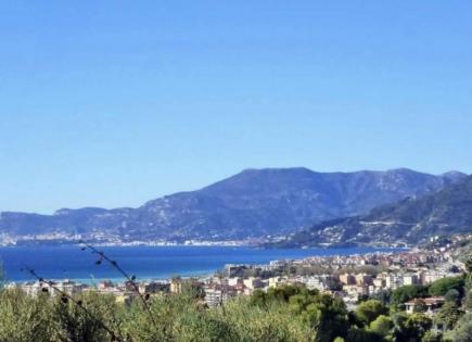 Land for 650 000 euro in Bordighera, Italy