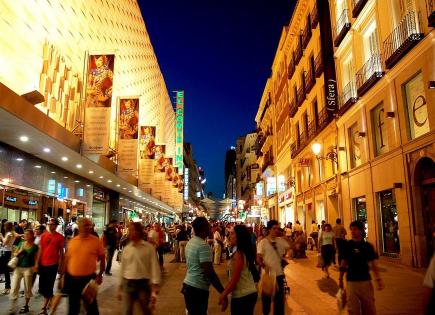 Shop for 2 750 000 euro in Madrid, Spain