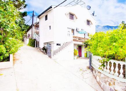 Commercial apartment building for 168 000 euro in Sutomore, Montenegro