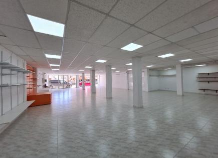 Commercial property for 310 000 euro in Llucmayor, Spain