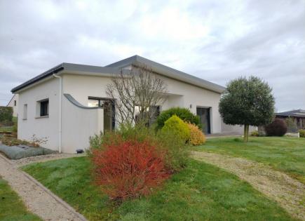 Дом за 342 900 евро в Бретани, Франция