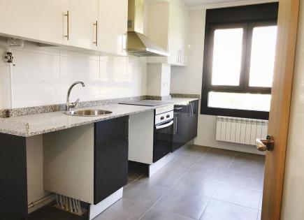 Apartment for 95 000 euro in Oviedo, Spain