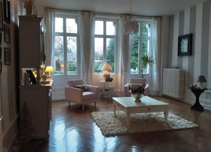 Дом за 1 094 000 евро в Франш-Конте, Франция