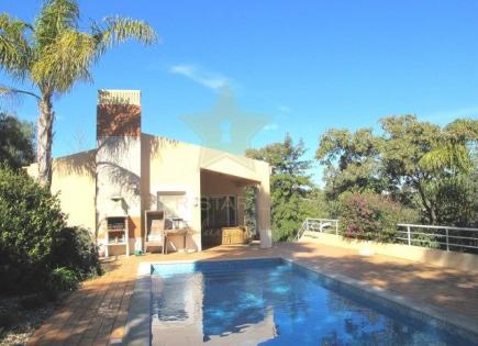 Villa for 795 000 euro in Faro, Portugal