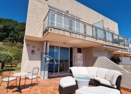 Дом за 8 500 евро за месяц в Сагаро, Испания
