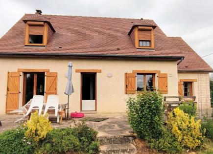 Дом за 265 000 евро в Паси-сюр-Эре, Франция