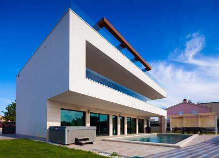 Villa for 2 200 000 euro in Premantura, Croatia