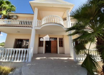 Дом за 4 000 евро за месяц в Ларнаке, Кипр